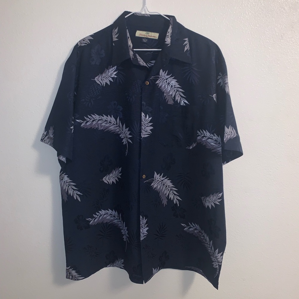 Silk Tommy Bahama Button Up Blue Pineapple Leaf Print Size Large